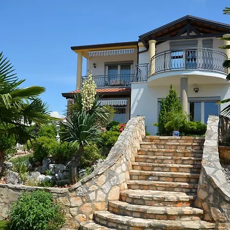 Nino Apartament