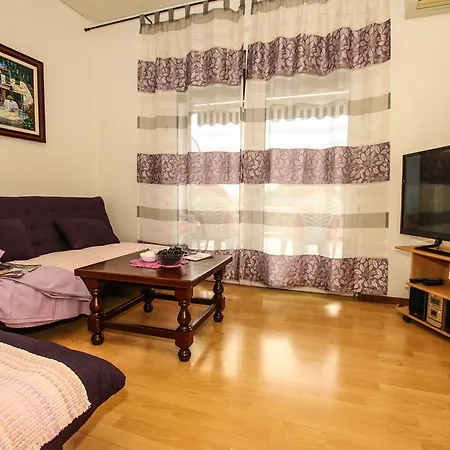 Nino Apartament