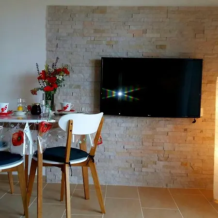 Nino Apartament *