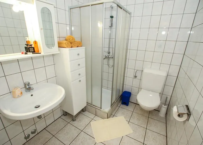 Apartment Apartments Nino